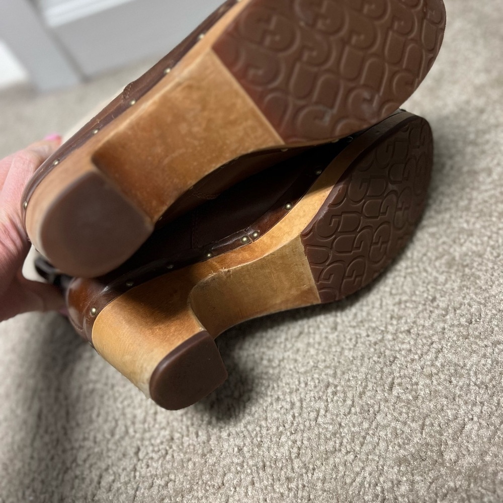 Women's Brown Shearling-Lined Clogs - image 7